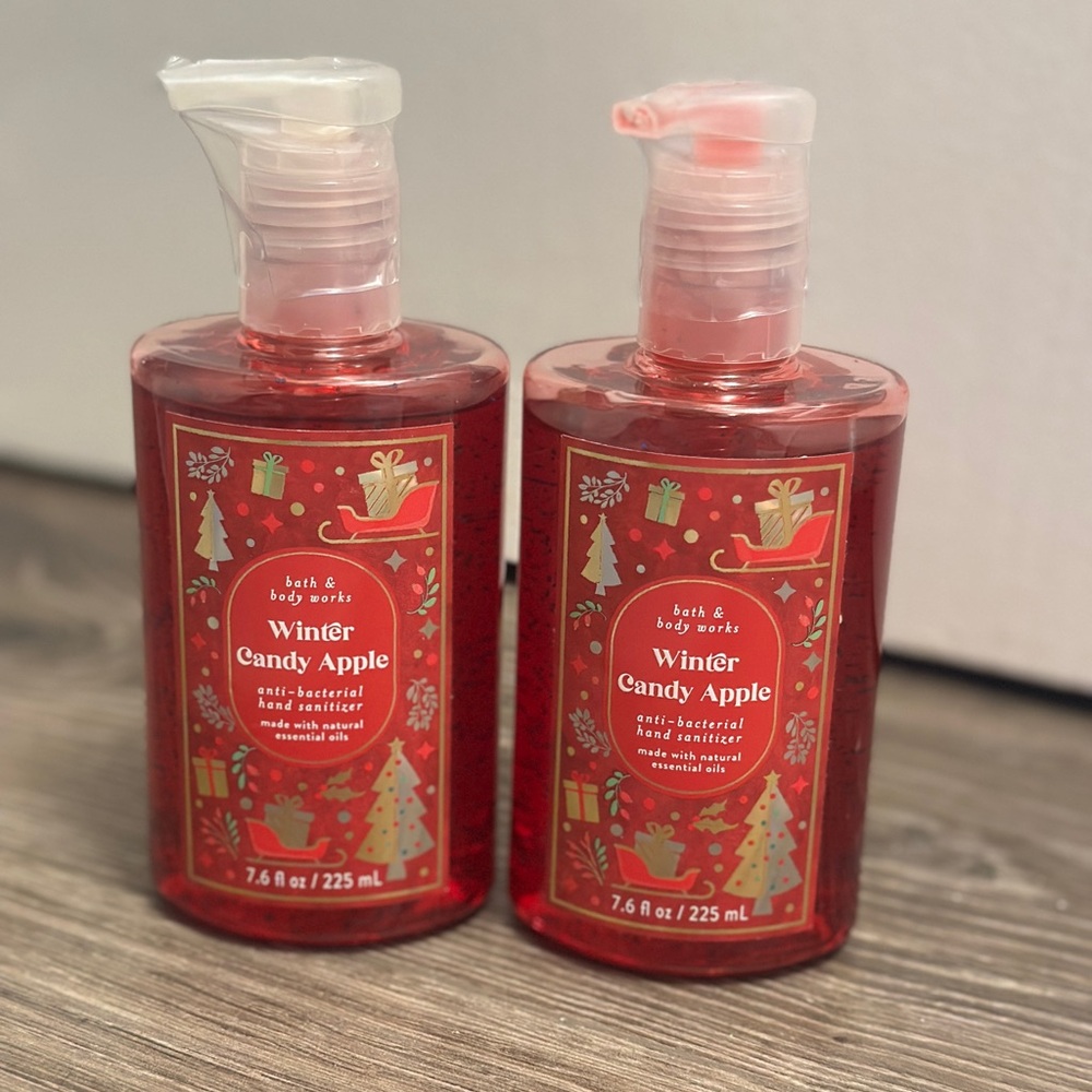 Bath & Body Works Winter Candy Apple Hand Soap - Festive Red